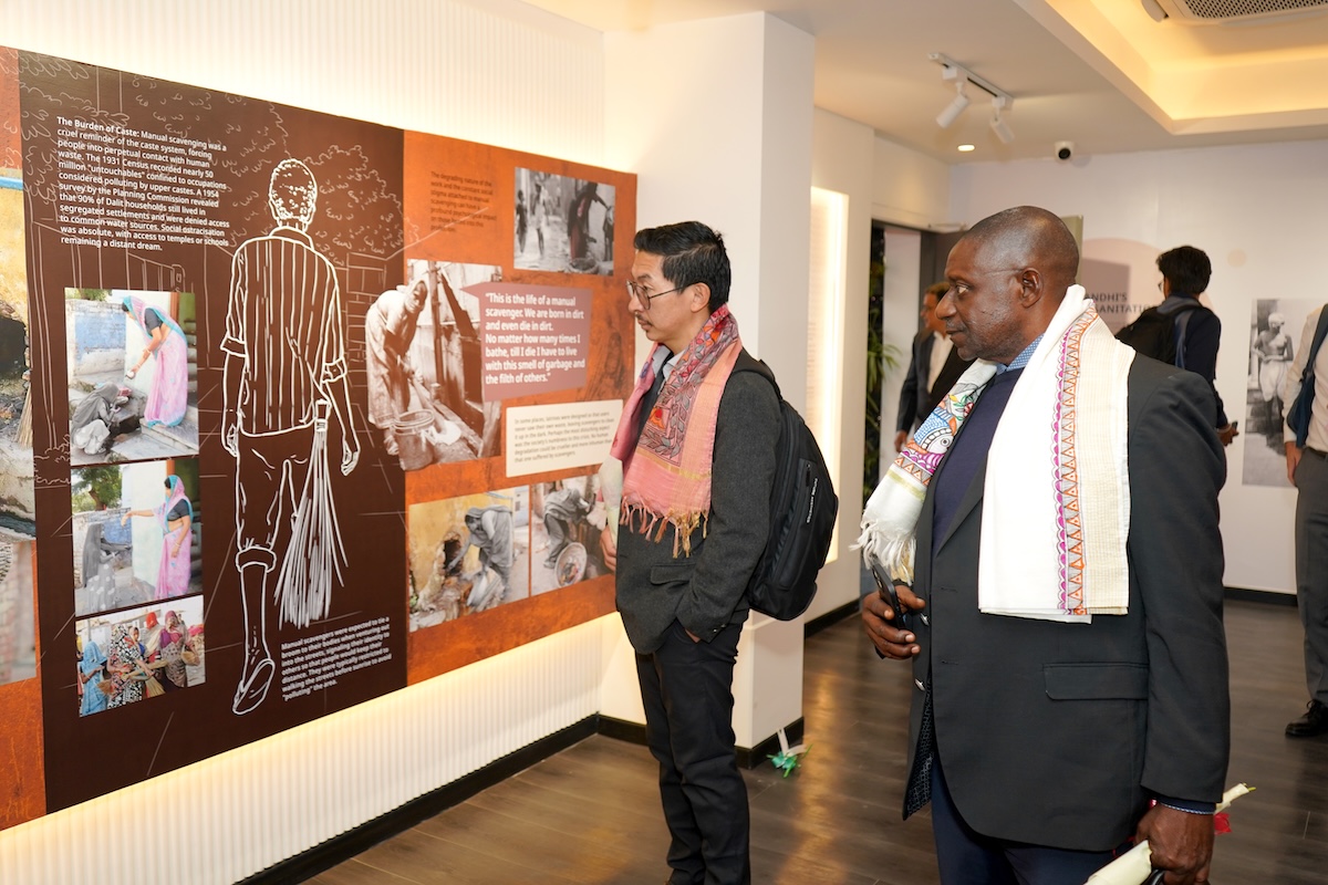 Visitor Gallery 6