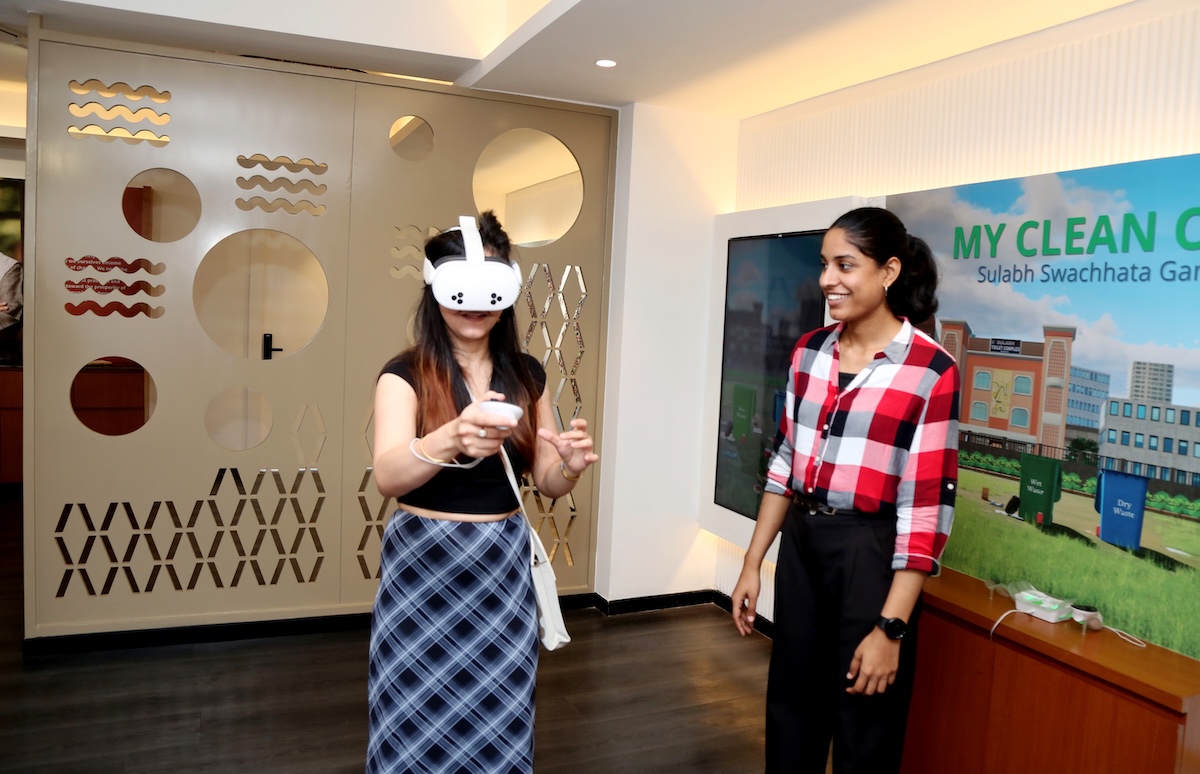 Visitor Gallery 7